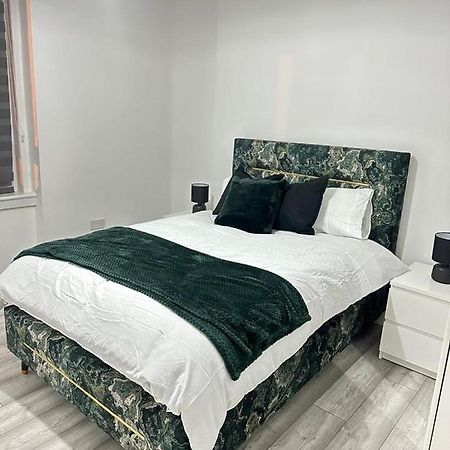 Newly Renovated Lux 2 Bed Apartment Glasgow Extérieur photo