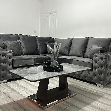 Newly Renovated Lux 2 Bed Apartment Glasgow Extérieur photo